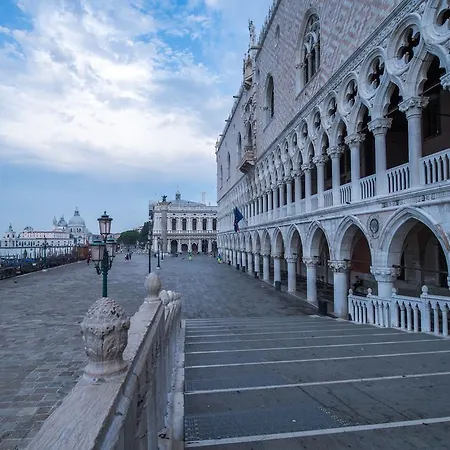 דירה Nice In San Marco *